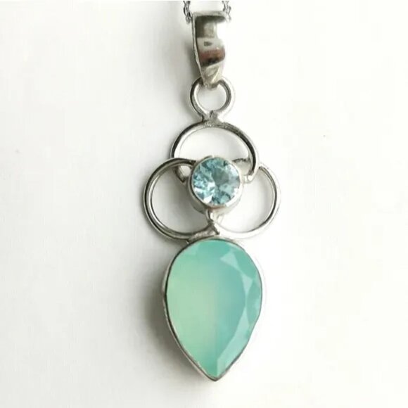 Nwt Blue topaz chalcedony Trinity pendant necklace - Picture 1 of 6